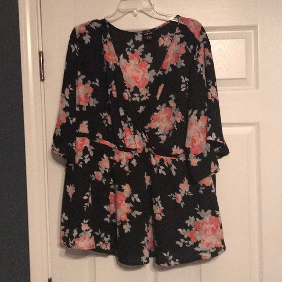 torrid Tops - Black and coral floral